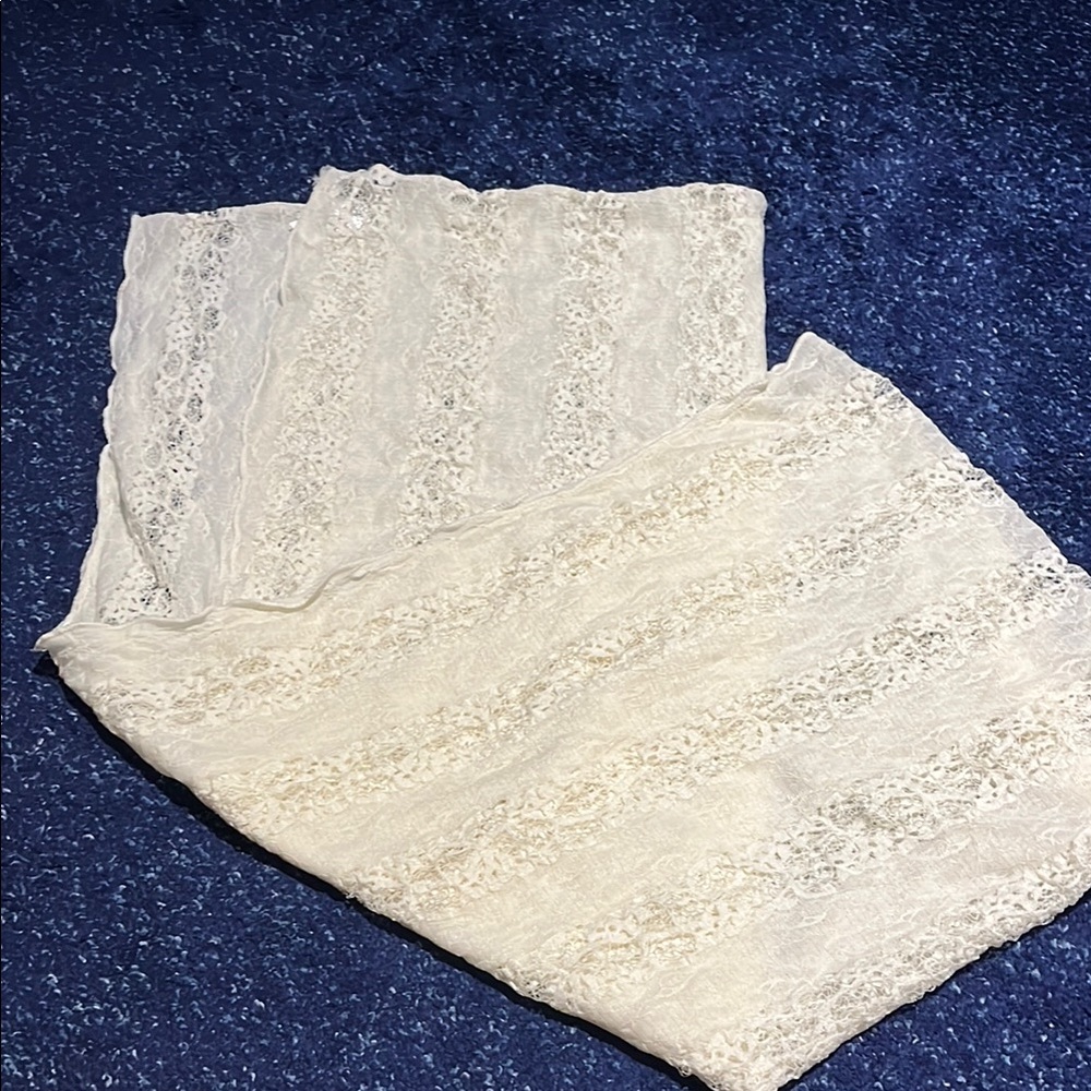 NWOT Forever 21 Cream Lace Infinity Scarf